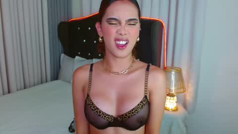 Snapshot of amberpleasure chatting on December 15, 2:08 am - DONT FORGET TO FOLLOW AND GIVE ME THUMBS UP online show from December 15, 2:08 am