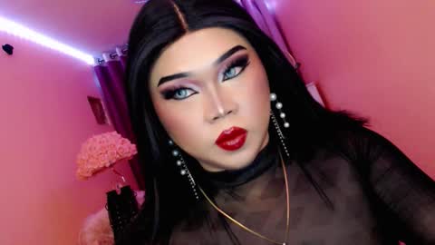 Snapshot of amiadoll chatting on September 11, 11:18 am Queen Mireska online show from September 11, 11:18 am