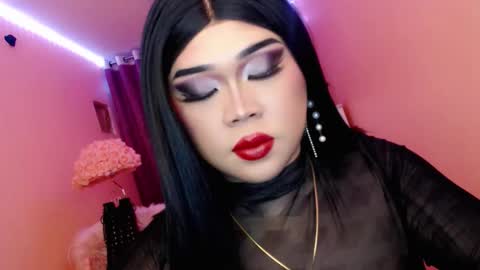 Snapshot of amiadoll chatting on September 12, 11:28 am Queen Mireska online show from September 12, 11:28 am