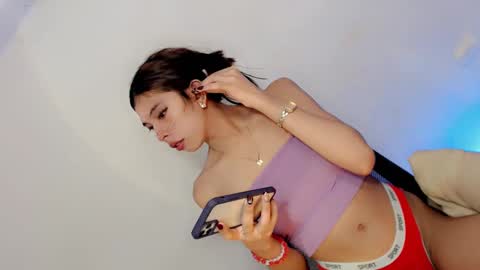Snapshot of amor_pleasure chatting on January 15, 7:26 am Belle Tylor online show from January 15, 7:26 am