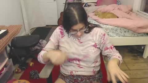 Snapshot of amyattack chatting on February 7, 10:40 am Trashely Gimpson online show from February 7, 10:40 am