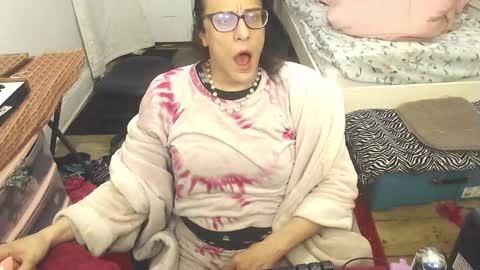 Snapshot of amyattack chatting on February 16, 10:21 am Trashely Gimpson online show from February 16, 10:21 am