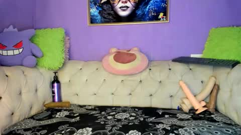 Amy Kamila online show from January 12, 3:30 pm