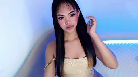Snapshot of analisa30 chatting on October 6, 3:06 am diane online show from October 6, 3:06 am