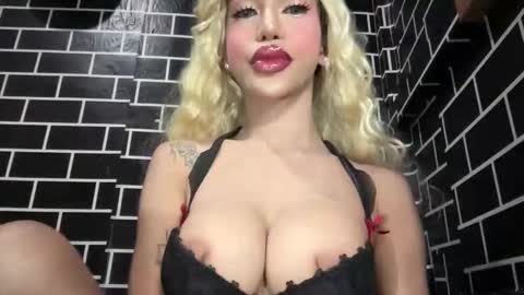 anawalters online show from December 1, 1:02 pm