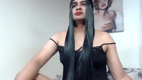 Snapshot of andre1082 chatting on January 3, 4:11 am Andre online show from January 3, 4:11 am