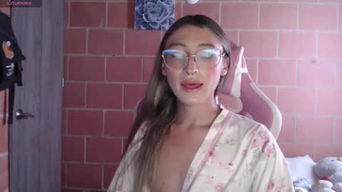Snapshot of andrea_camila chatting on October 10, 3:46 pm Andrea online show from October 10, 3:46 pm