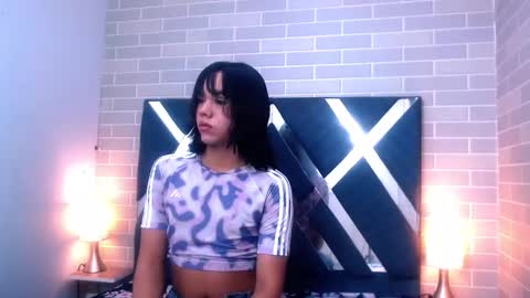 Snapshot of andrea_gill_ chatting on February 20, 11:20 am Andres Gil online show from February 20, 11:20 am