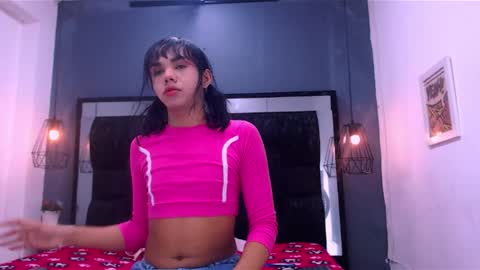 Snapshot of andrea_gill_ chatting on September 15, 7:19 pm Andres Gil online show from September 15, 7:19 pm