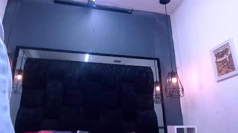 Snapshot of andrea_gill_ chatting on September 24, 9:10 pm Andres Gil online show from September 24, 9:10 pm