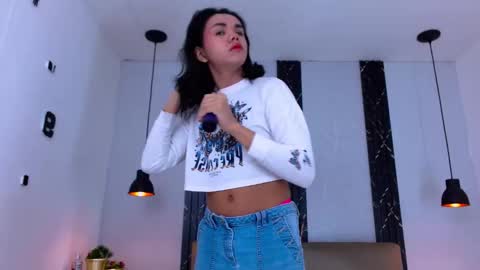 Snapshot of andrea_gill_ chatting on October 2, 1:22 pm Andres Gil online show from October 2, 1:22 pm