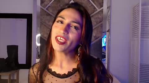 Snapshot of andrearusso_1 chatting on September 29, 1:05 am Andrea Russo online show from September 29, 1:05 am