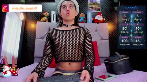 Snapshot of andy_angel1 chatting on December 16, 11:44 am andy angel online show from December 16, 11:44 am