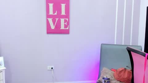 Snapshot of andy_gamboa chatting on January 17, 11:38 am Andrea online show from January 17, 11:38 am