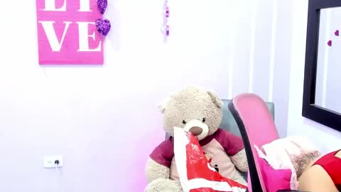 Snapshot of andy_gamboa chatting on February 20, 11:31 am Andrea online show from February 20, 11:31 am