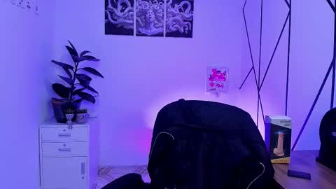 Angel-dragun online show from October 18, 3:43 am