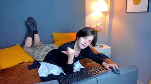 Angel online show from December 23, 3:40 am