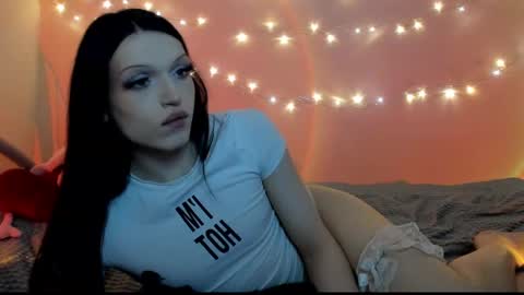 Snapshot of angel_wavee chatting on December 26, 4:36 pm Angel Love online show from December 26, 4:36 pm