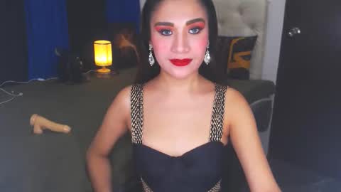 Snapshot of angelcumfallen chatting on January 14, 11:37 pm Angel online show from January 14, 11:37 pm