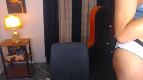 Snapshot of angelcumfallen chatting on February 28, 1:37 am Angel online show from February 28, 1:37 am