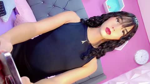 Snapshot of angeles_bust chatting on February 2, 12:46 pm angeles_bust online show from February 2, 12:46 pm