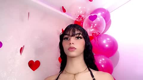 Snapshot of angeles_bust chatting on February 15, 12:22 pm angeles_bust online show from February 15, 12:22 pm