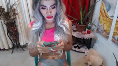 Snapshot of angelic_face_808 chatting on January 27, 12:12 am DIVINE ANGEL online show from January 27, 12:12 am