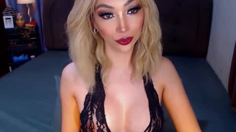 MS. AMALIA online show from February 19, 8:33 am