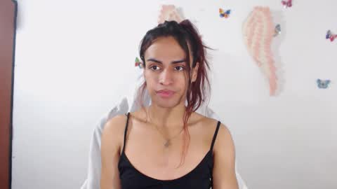 Snapshot of angie_tssex chatting on March 6, 6:27 am ints marianaroldan945 online show from March 6, 6:27 am