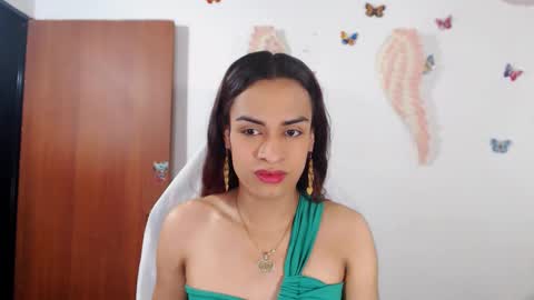 Snapshot of angie_tssex chatting on March 8, 10:22 am ints marianaroldan945 online show from March 8, 10:22 am