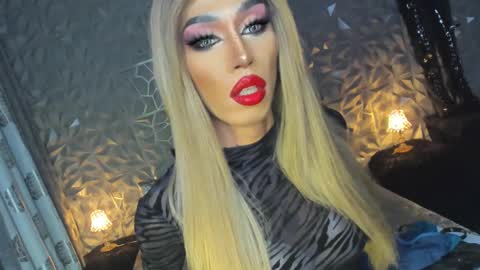Snapshot of anitacruisze chatting on January 9, 6:26 pm Miss Ann online show from January 9, 6:26 pm