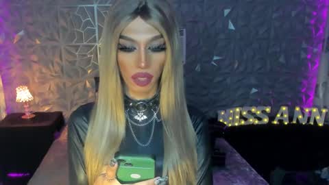 Snapshot of anitacruisze chatting on January 20, 4:43 am Miss Ann online show from January 20, 4:43 am
