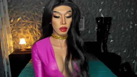 Snapshot of anitacruisze chatting on January 25, 9:46 pm Miss Ann online show from January 25, 9:46 pm