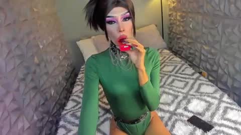 Snapshot of anitacruisze chatting on March 4, 10:36 pm Miss Ann online show from March 4, 10:36 pm