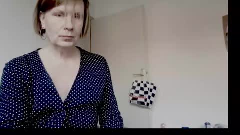 annapretty777 online show from January 18, 2:14 pm