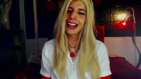 Snapshot of anne_castle86 chatting on September 23, 4:18 am Anne online show from September 23, 4:18 am