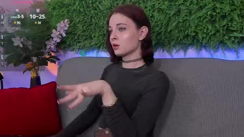 Snapshot of aprilavery chatting on March 5, 4:18 pm April online show from March 5, 4:18 pm