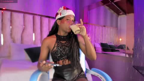 Snapshot of ari_monet chatting on December 23, 3:40 am ARI online show from December 23, 3:40 am