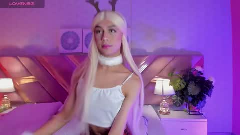 Ari  online show from December 26, 8:21 pm
