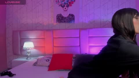 Ari  online show from December 28, 11:48 pm