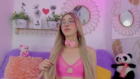 Snapshot of ariadna_evangeline chatting on October 2, 5:41 am Angel online show from October 2, 5:41 am