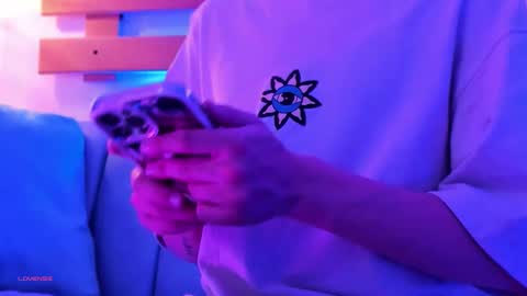 Ari  online show from October 22, 12:40 pm