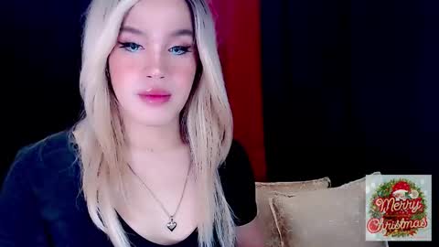 Snapshot of arianne_xoxo777 chatting on December 26, 5:15 am ARIANNE CUMS online show from December 26, 5:15 am