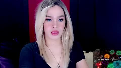 Snapshot of arianne_xoxo777 chatting on January 3, 8:32 am ARIANNE CUMS online show from January 3, 8:32 am