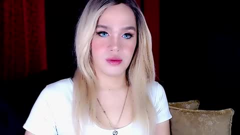 Snapshot of arianne_xoxo777 chatting on January 27, 1:37 am ARIANNE CUMS online show from January 27, 1:37 am
