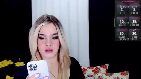 Snapshot of arianne_xoxo777 chatting on February 22, 8:07 am ARIANNE CUMS online show from February 22, 8:07 am