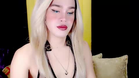 Snapshot of arianne_xoxo777 chatting on September 12, 9:42 pm ARIANNE CUMS online show from September 12, 9:42 pm