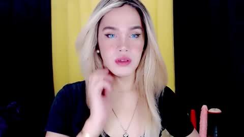 Snapshot of arianne_xoxo777 chatting on September 17, 7:02 am ARIANNE CUMS online show from September 17, 7:02 am