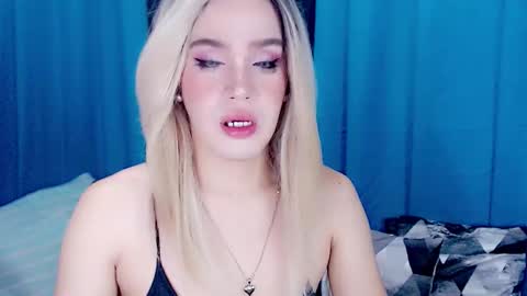 ARIANNE CUMS  online show from January 9, 7:41 pm