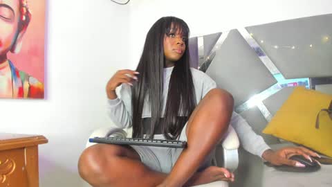 Snapshot of arii_xxx chatting on February 8, 3:41 am ari 3 online show from February 8, 3:41 am